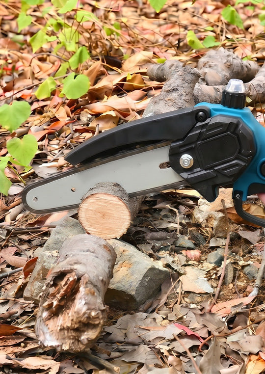 Cordless 16 cm Mini Saw