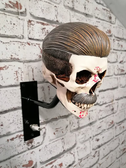 SkullHook – Holder for Helmet and Jacket