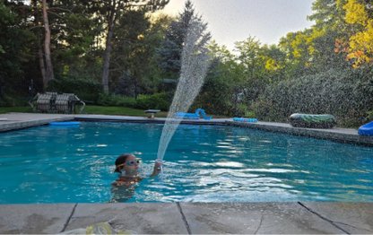 Portable Water Pump: Set with Hose and Sprayer