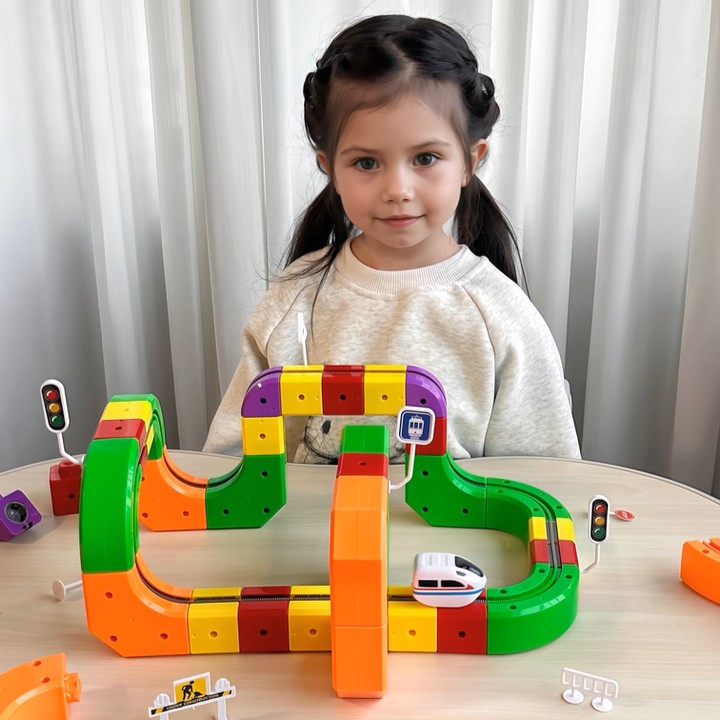 Train Track Cube Set