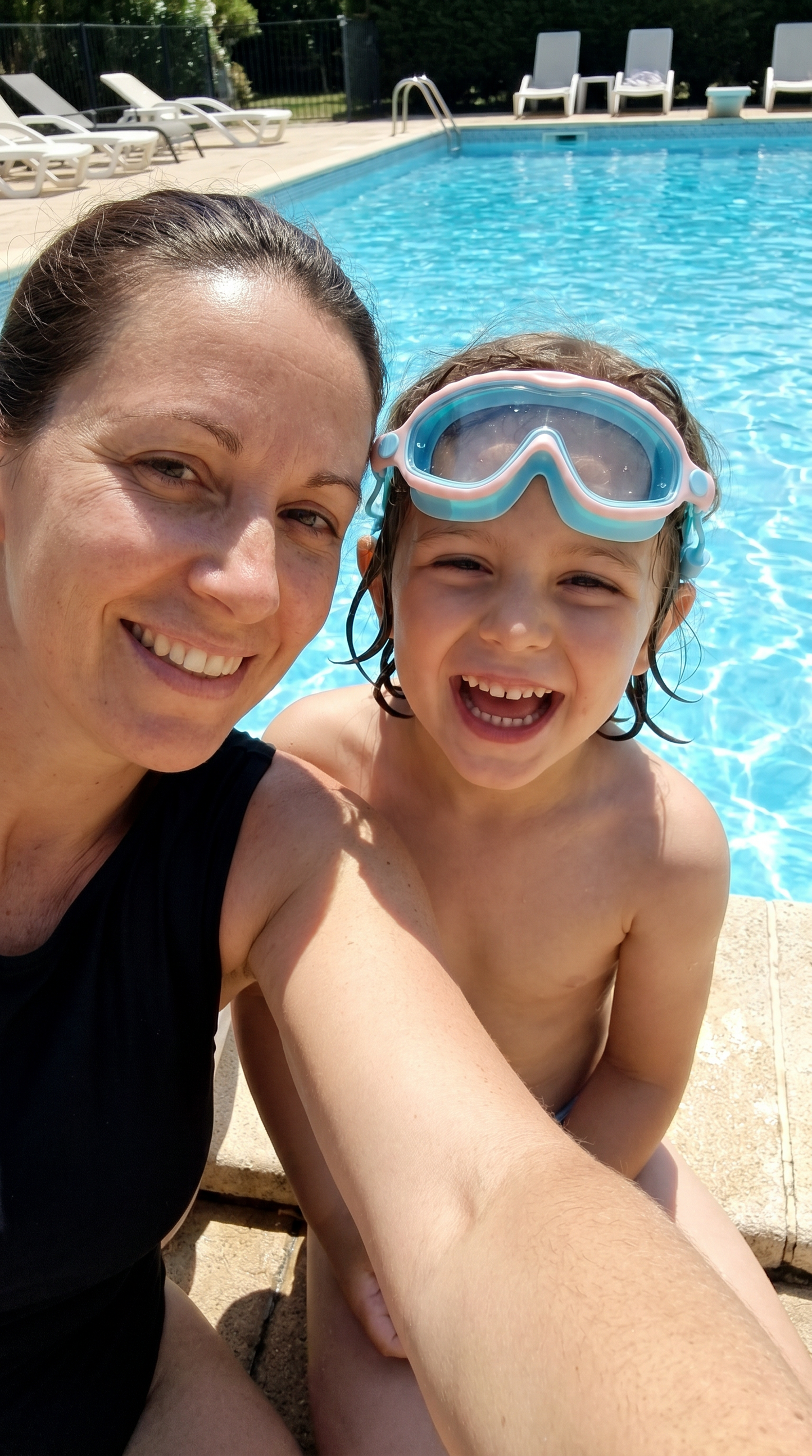 UV-Protective Swimming Goggles